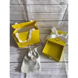 Kendra Scott gift box and bag set